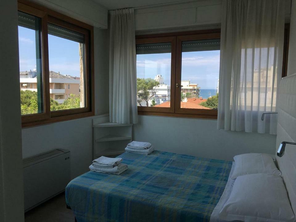 Hotel Saint Tropez Riccione Exterior photo
